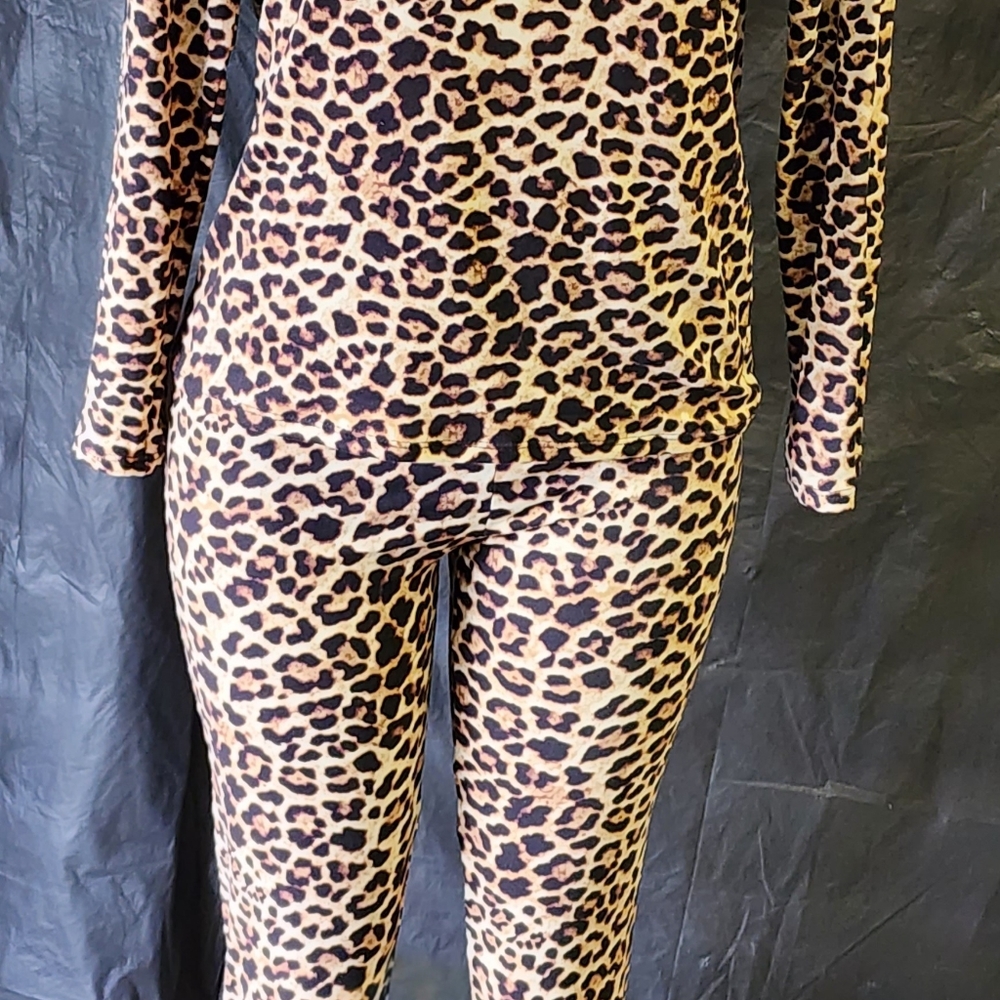 2pc leopard print legging set